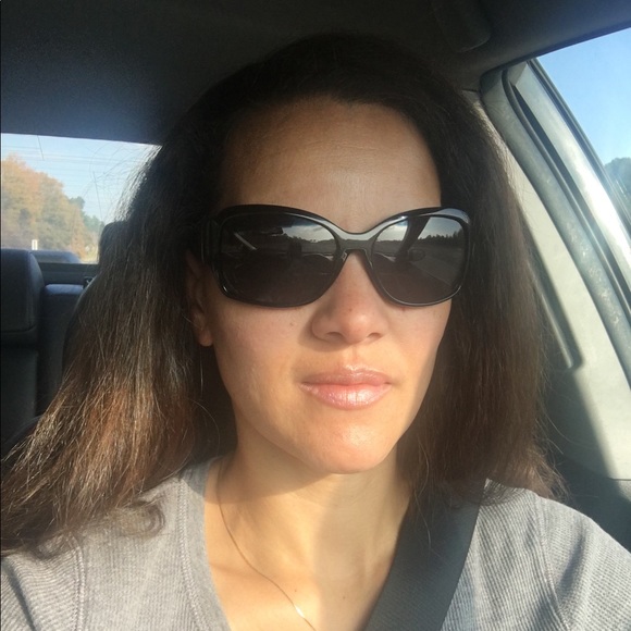 Meet your Posher, Heather - Picture 1 of 1